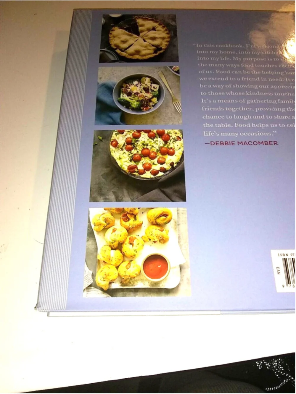 SIGNED AUTOGRAPHED Debbie Macomber's Table Cook book Hard cover BRAND NEW x